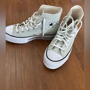 Converse platform shoes size 7.5